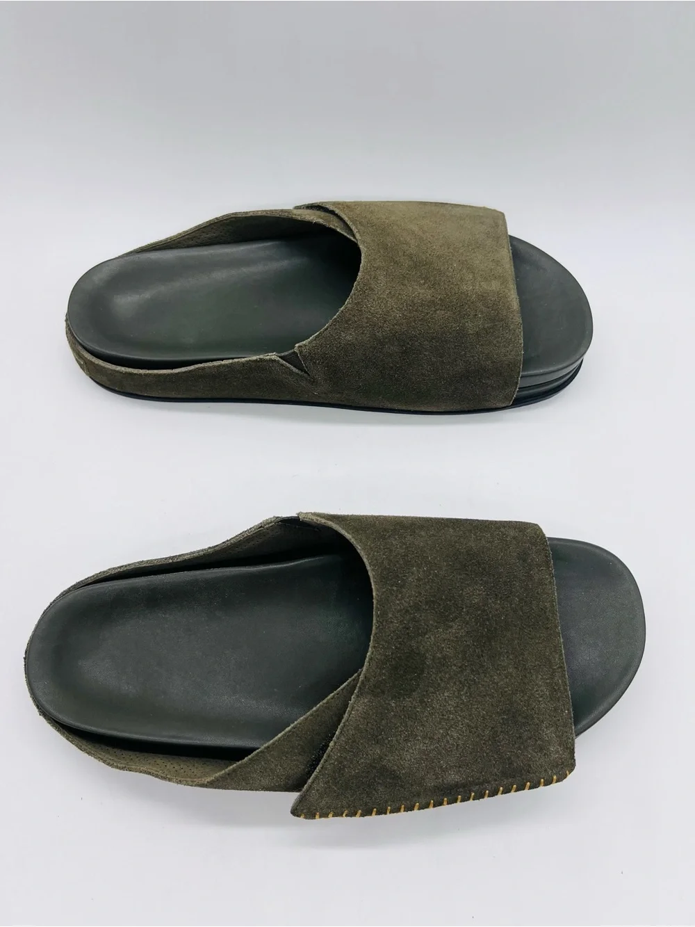 Commbi Unisex The Ollie Slide Sandals in Olive with Cushioned Footbed
